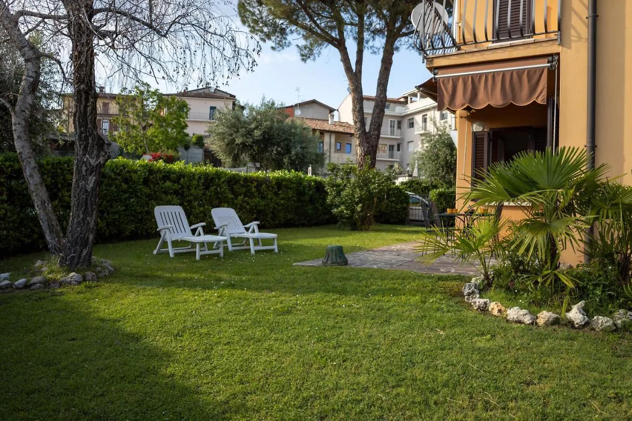 Lilly House Garden Apartment Moniga del Garda Italy