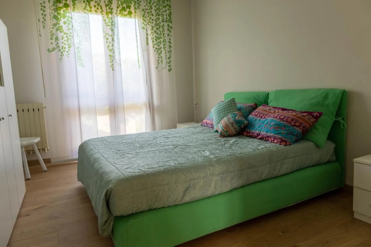 Lilly House Garden Apartment Moniga del Garda Italy
