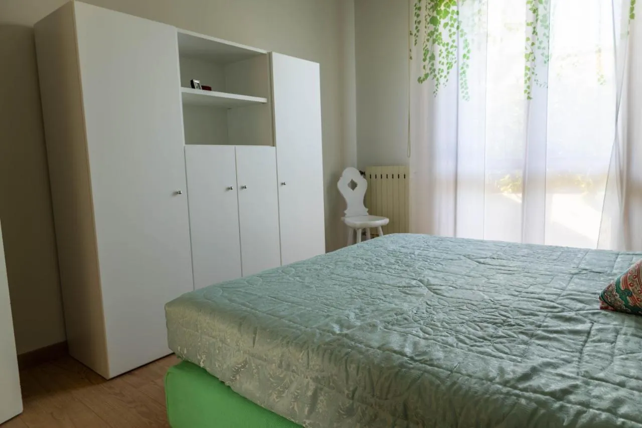 Lilly House Garden Apartment Moniga del Garda Italy