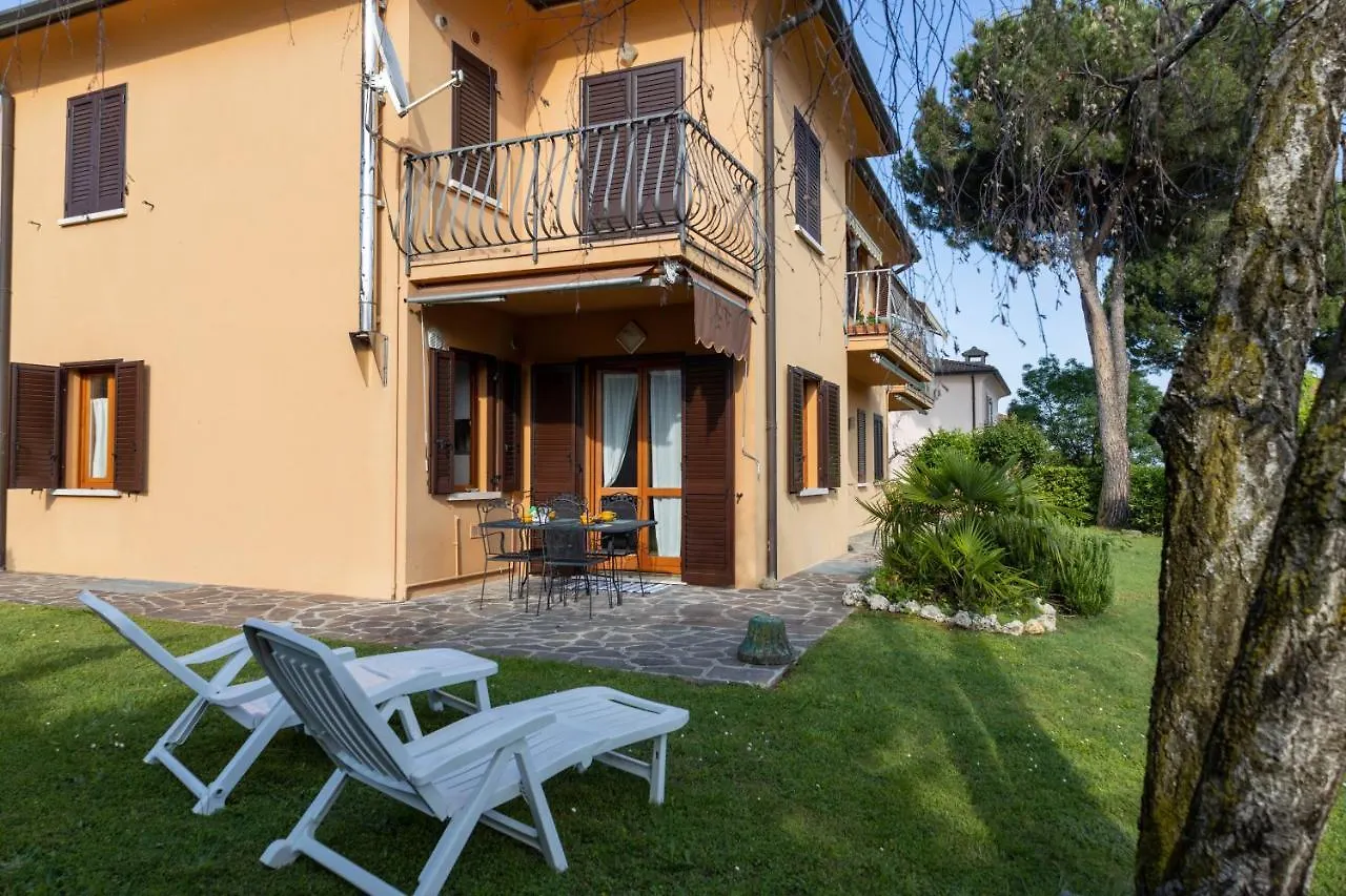 Lilly House Garden Apartment Moniga del Garda 0*,