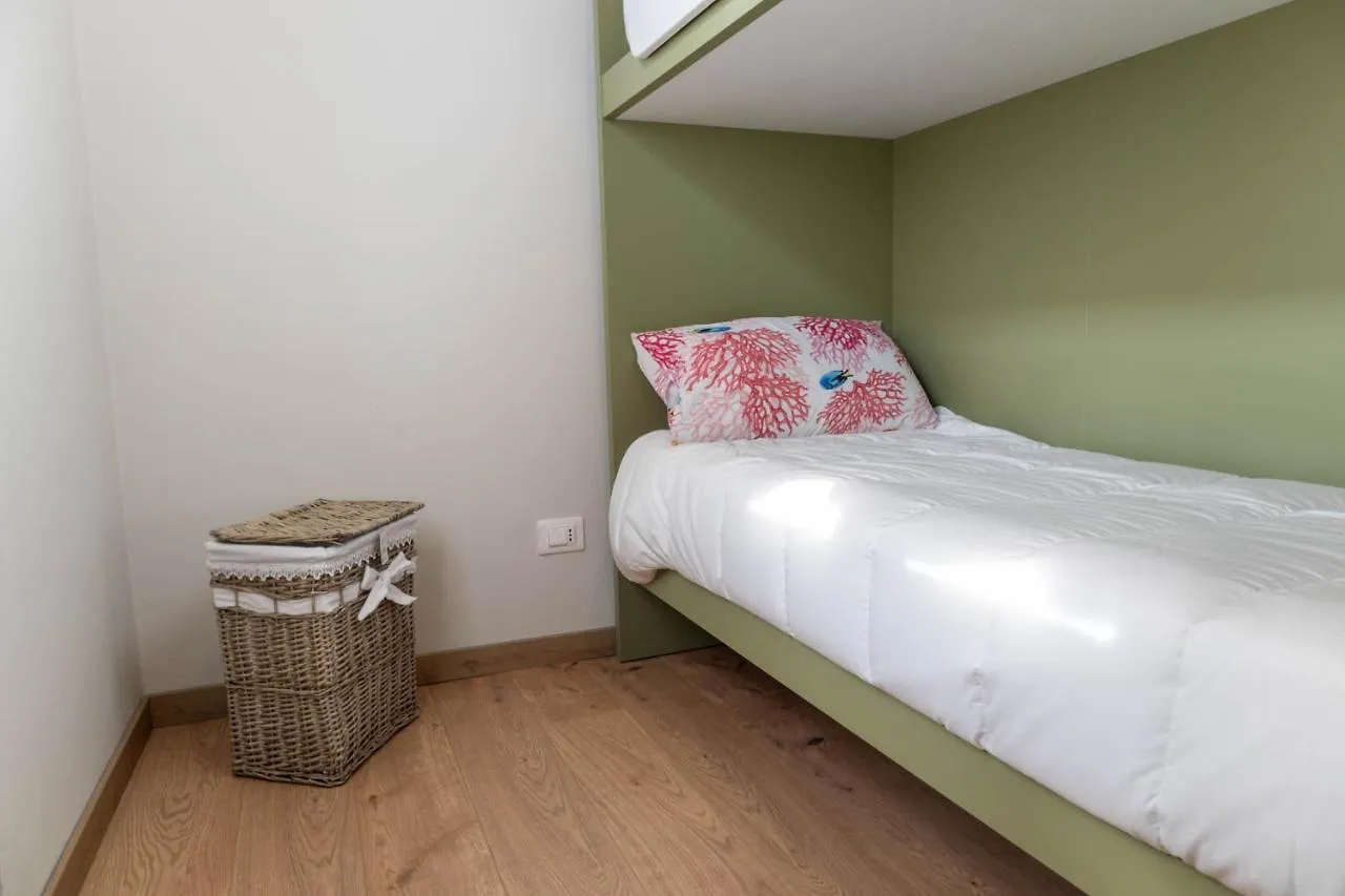 Lilly House Garden Apartment Moniga del Garda